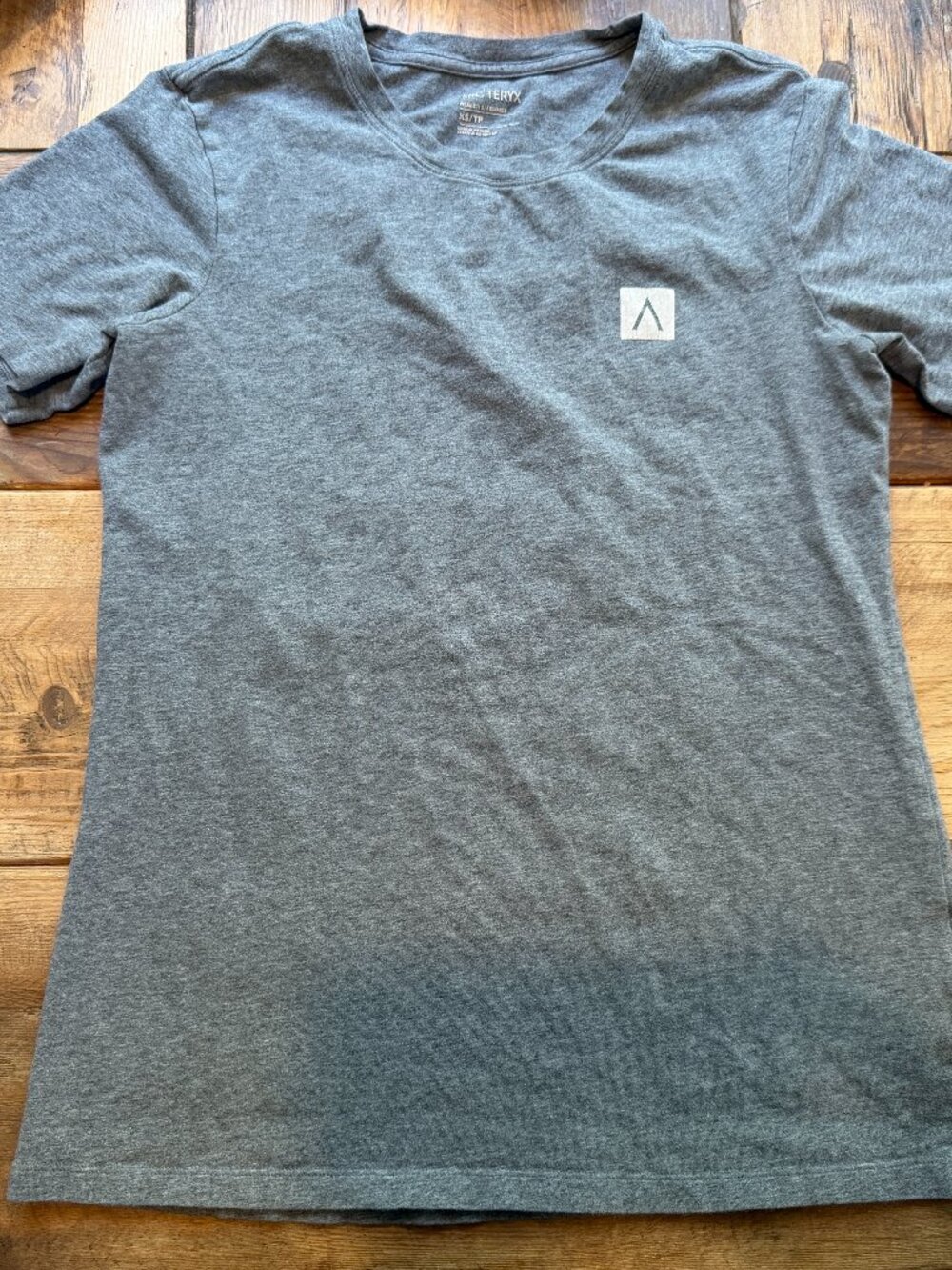 Arc'teryx A Squared T-Shirt Short Sleeve Women's Light Gray Grey T-Shirt Size XS